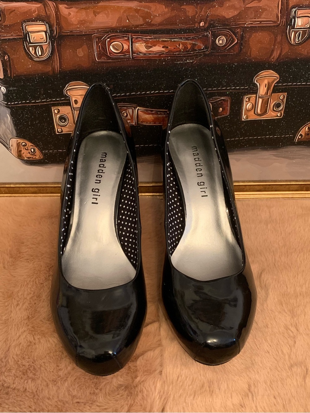 Madden Girl Black Patent Round-Toe Pumps SL015
